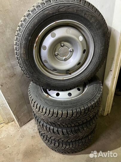 Зимние колеса nokian на logan r14