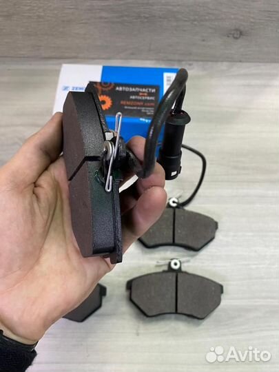 Колодки тормозные передние Audi 100, 200, 80, 90