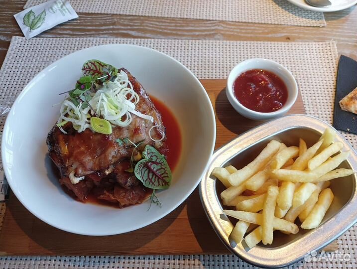 Шеф повар, Су шеф, Повар-универсал