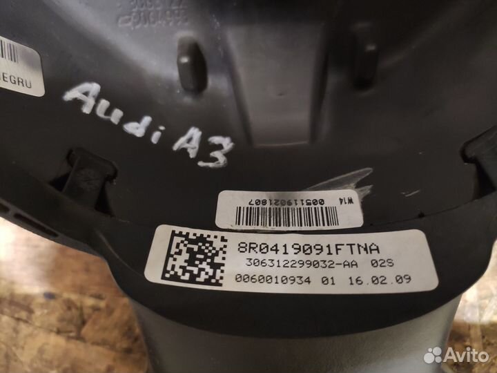 Руль с кнопками Audi A3 8P рестайлинг 2