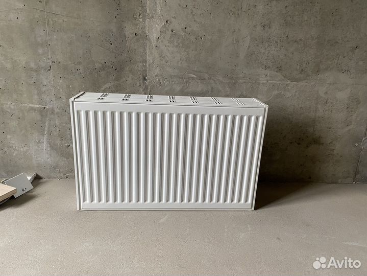 Радиатор Prado Universal с нижним подключением