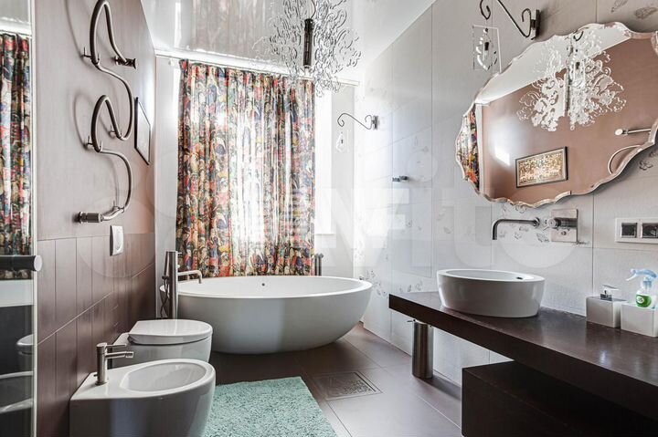 Таунхаус 350 м² на участке 2 сот.