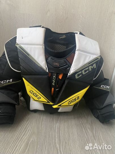 Вратарский нагрудник CCM Axis 2 L