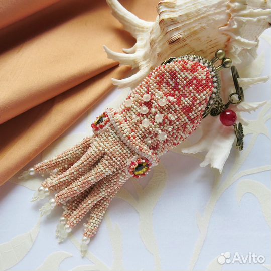 Брелок-монетница Кальмар лососевого цвета