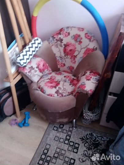 Продам банкетку бу отс