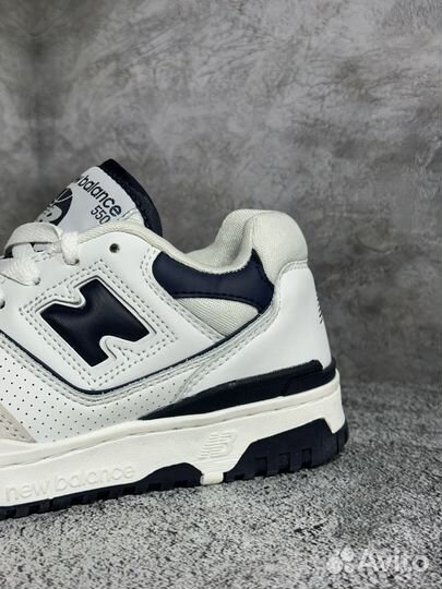 Женские кроссовки New Balance 550