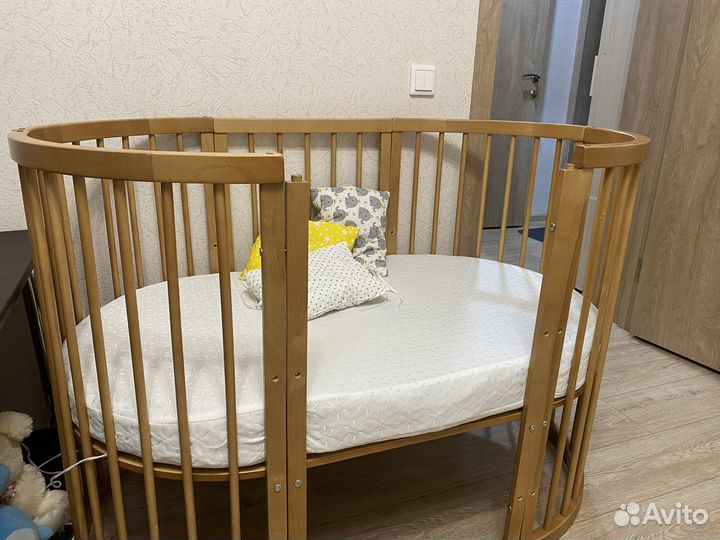 Кроватка круглая овальная