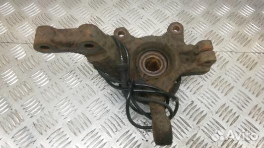 Ступица передняя левая nissan note E11 (YEA33K901)