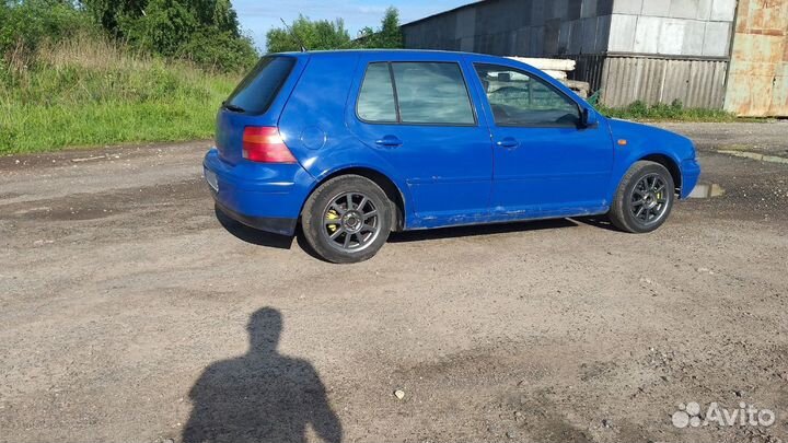 Volkswagen Golf 1.6 МТ, 1998, 350 000 км