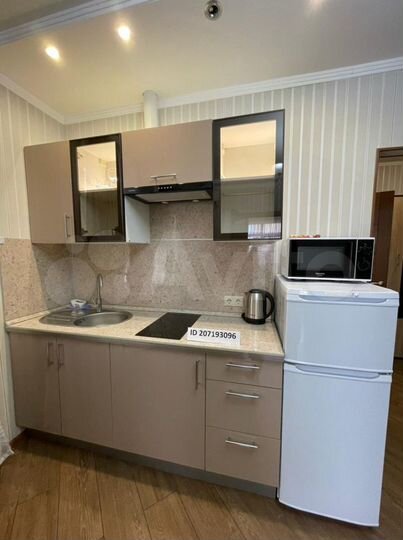 2-к. квартира, 40 м², 1/6 эт.