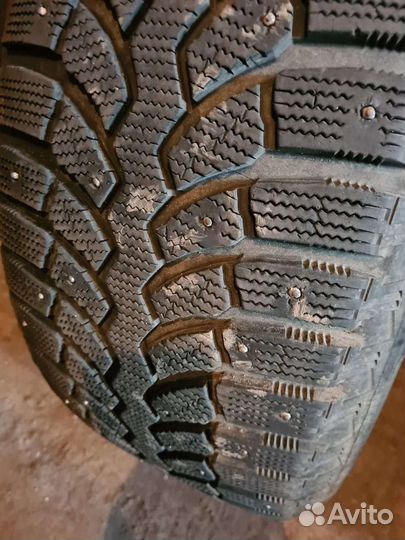 Bridgestone Blizzak Spike-01 275/55 R20 117T