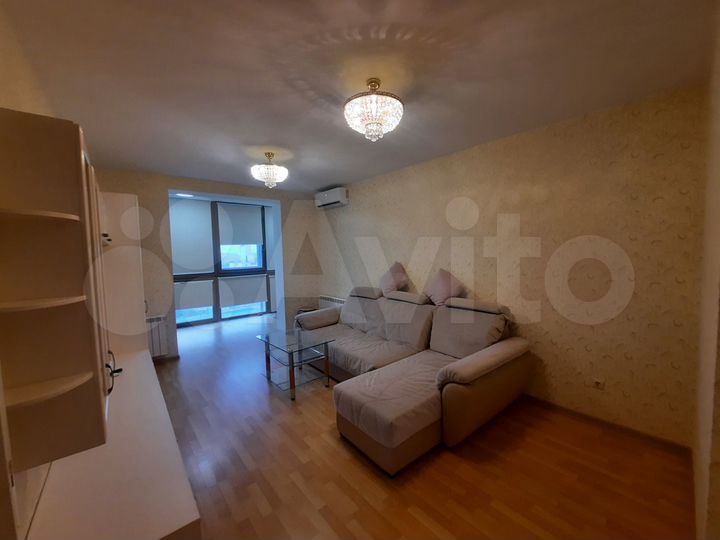 2-к. квартира, 77 м², 17/23 эт.