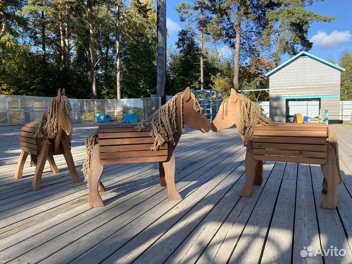 Лошадка из дерева