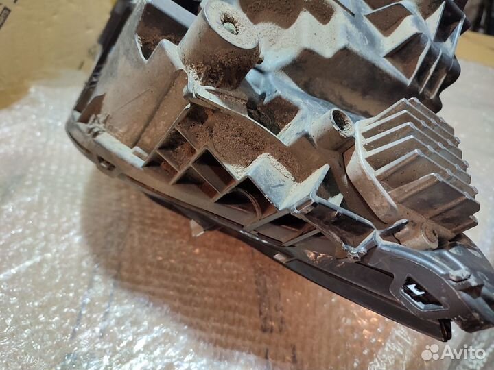 Volvo XC90 фара правая