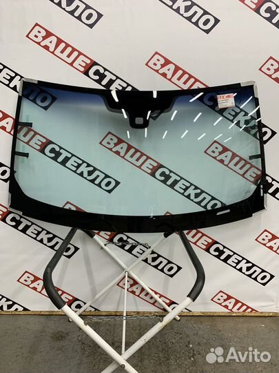 Лобовое стекло Land Rover Discovery 4