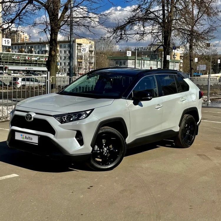 Toyota RAV4: фото владельца
