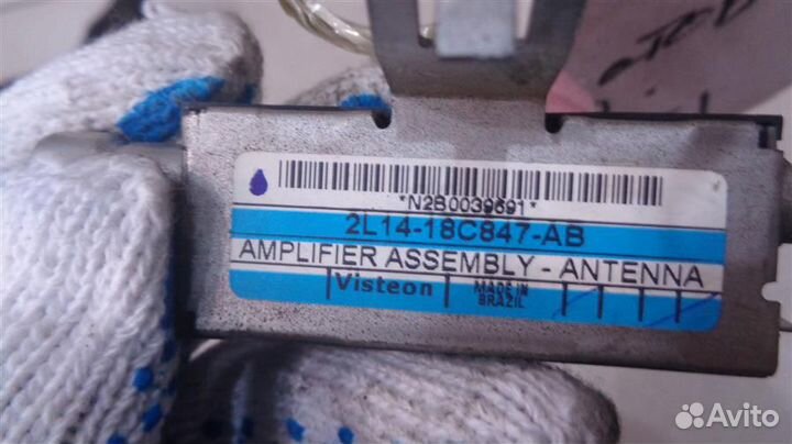 Усилитель антенны Lincoln Navigator 2002-2006