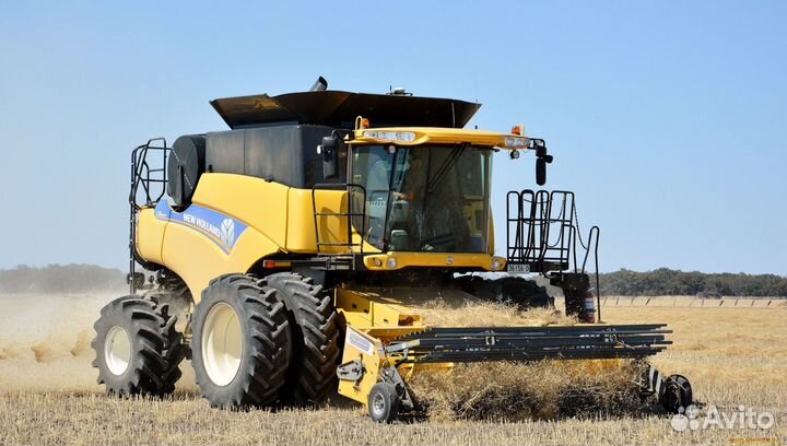 На разборке Нью Холанд New Holland сельхозтехника