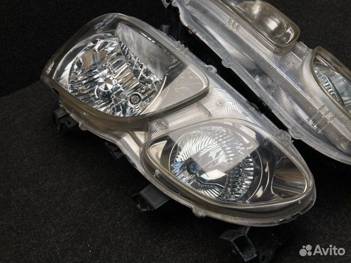 Фара ксеноновая Mitsubishi Airtrek CU2W 4G63T 2002