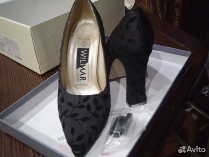 Туфли женские 35 размер черные