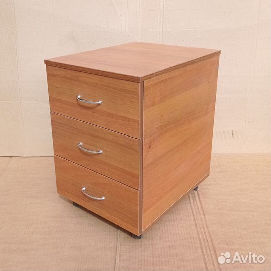 Тумба Новая на колёсах 3 ящика 58х40х50см Гварнери