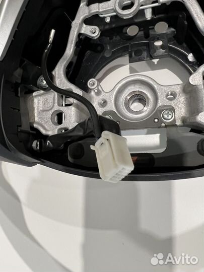 Продам руль toyota corolla fielder 2013 - 2021 г