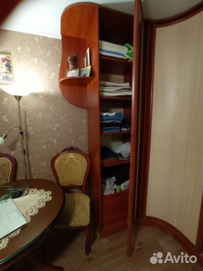 Шкаф угловой с радиусными дверями