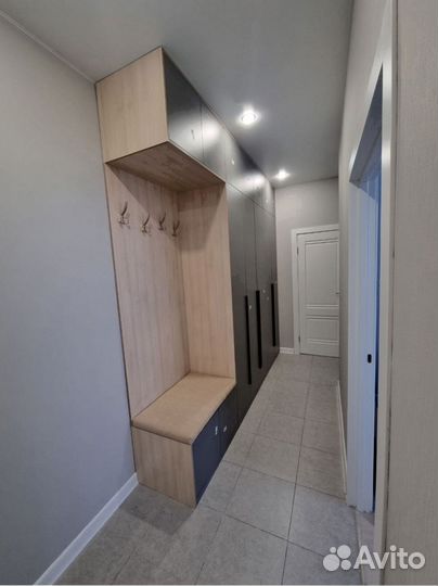 Шкаф до потолка