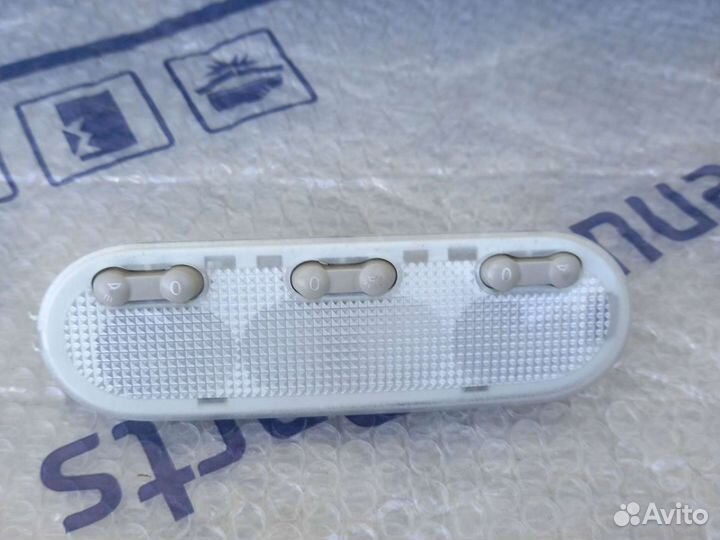 Рено сценик 2- плафон освещения салона