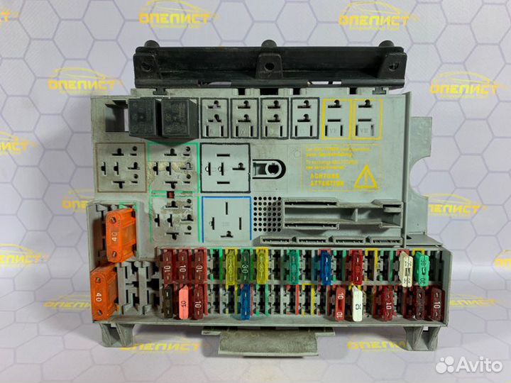 Блок предохранителей Opel Vectra B