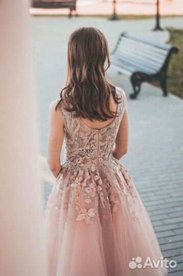 Вечернее платье