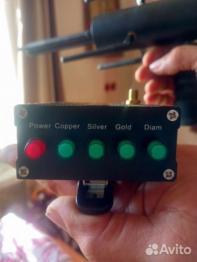 Акамуляторный сканер(металлоискатель)