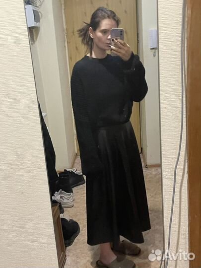 Юбка из экокожи 48-го размера черная