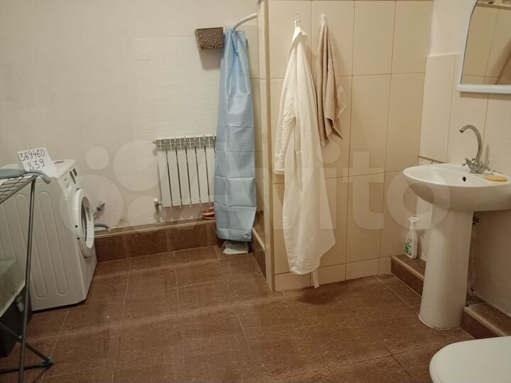 Комната 45 м² в 2-к., 1/1 эт.