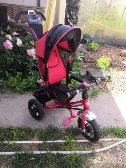 Трехколесный велосипед с ручкой Lexus Trike