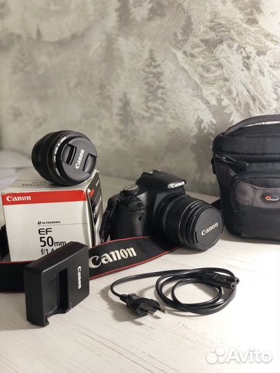 Зеркальный фотоаппарат