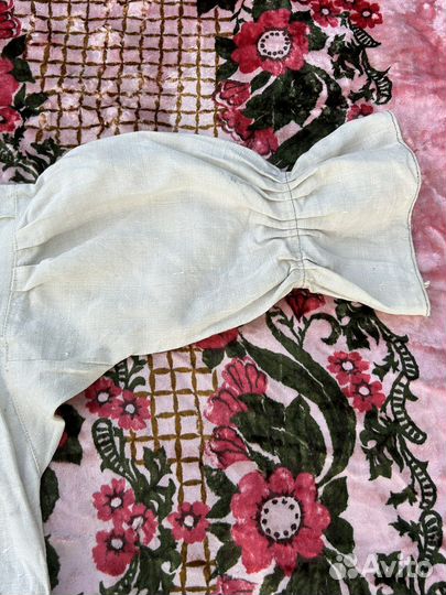 Старинная женская рубаха с символикой