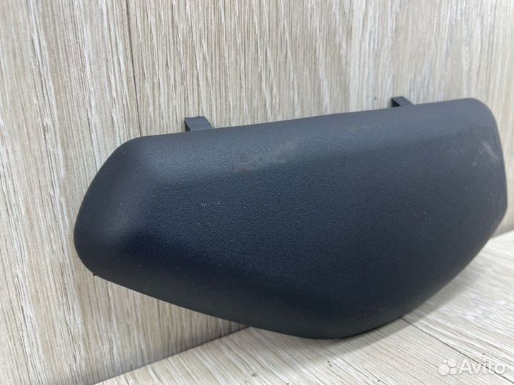 Заглушка обшивки багажника задняя правая Toyota