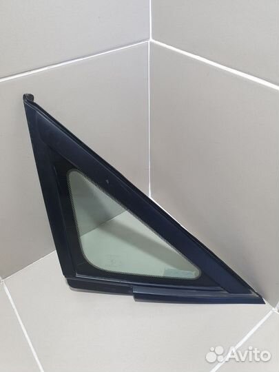 Форточка передняя правая Lexus RX1 RX300