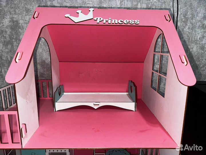 Домик кукольный с мебелью