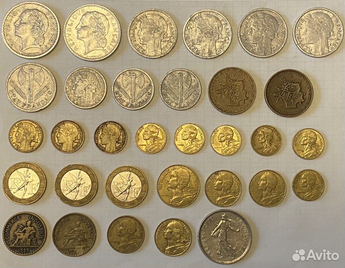 32 монеты Франции