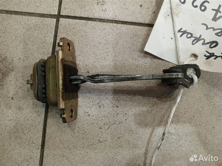 Ограничитель двери передней левой Honda Civic Fer