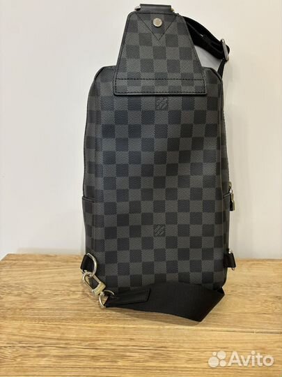 Louis vuitton avenue sling bag