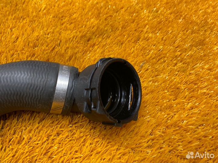 Патрубок радиатора верхний Mercedes-Benz C-Class