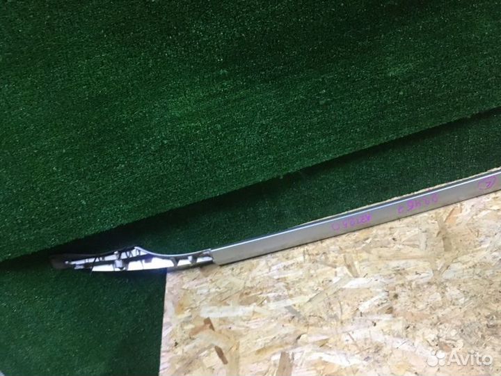 Рейлинг крыши левый Toyota Avensis AZT250 1AZ-FSE