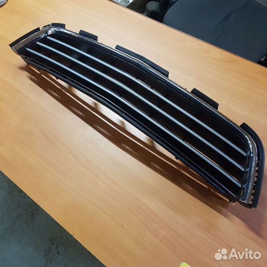 Решетка бампера Opel Astra H рестайл