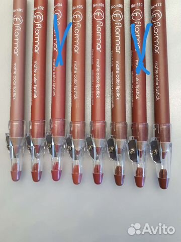 Карандаш-помада косметический для губ новый