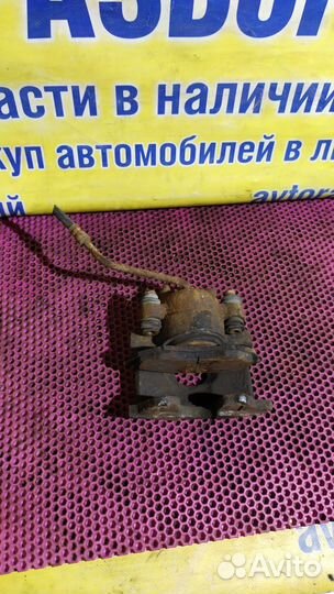 Суппорт передний левый Dodge Intrepid