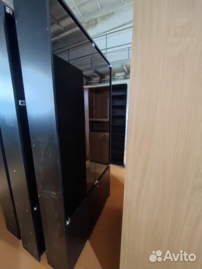 Офисная мебель и техника