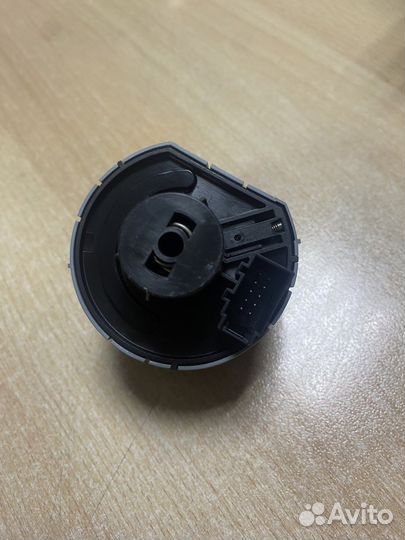 Переключатель света фар Skoda Octavia A7